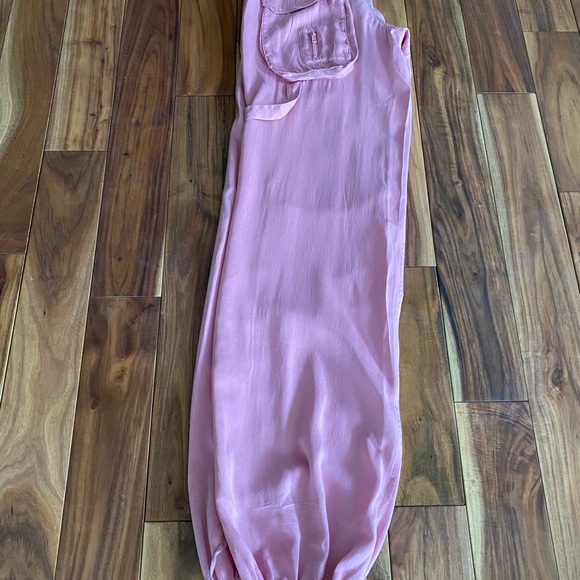 Blush pink silk JLO cargo pants. - Picture 2 of 5